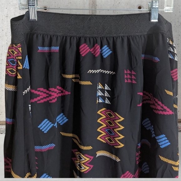 NWT LuLaRoe Lola Skirt Size XL - Picture 5 of 10